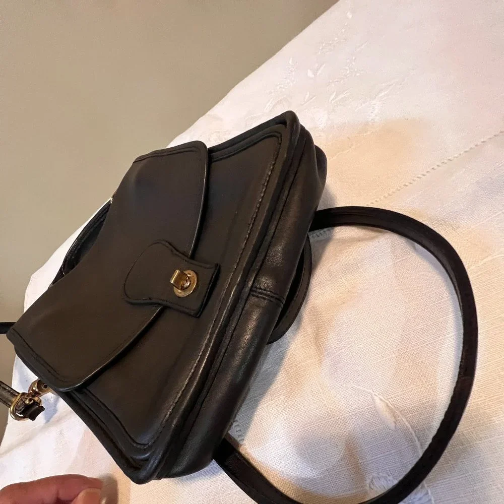 Coach black leatehr Willis bag 5180